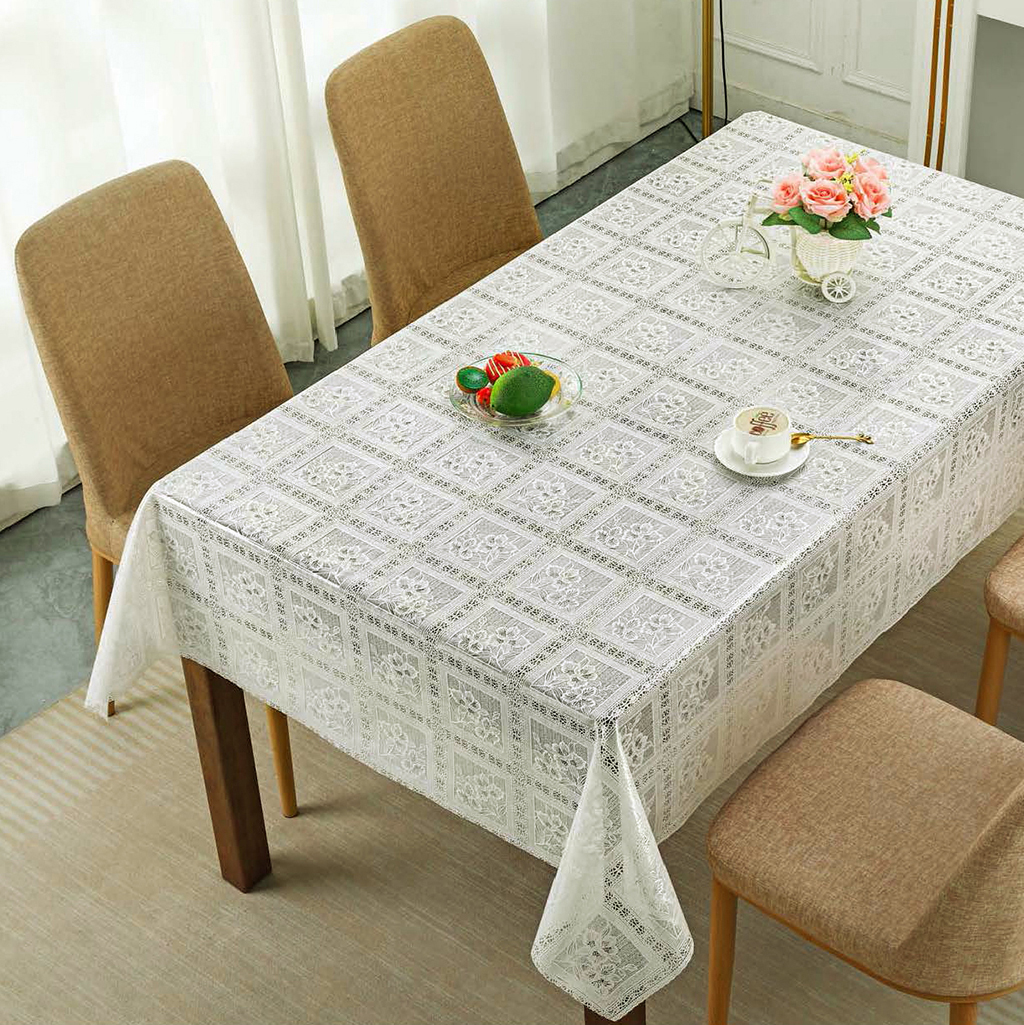 Скатерть ПВХ "Ришелье" 137х180см, длина стола до 120см, на 4 персоны, "LACE" гладкая, пленка сверху, квадраты, беж с перламутром, упак. "классическая" п/э 28х41см т.м. "Домашняя Мода" (Китай)