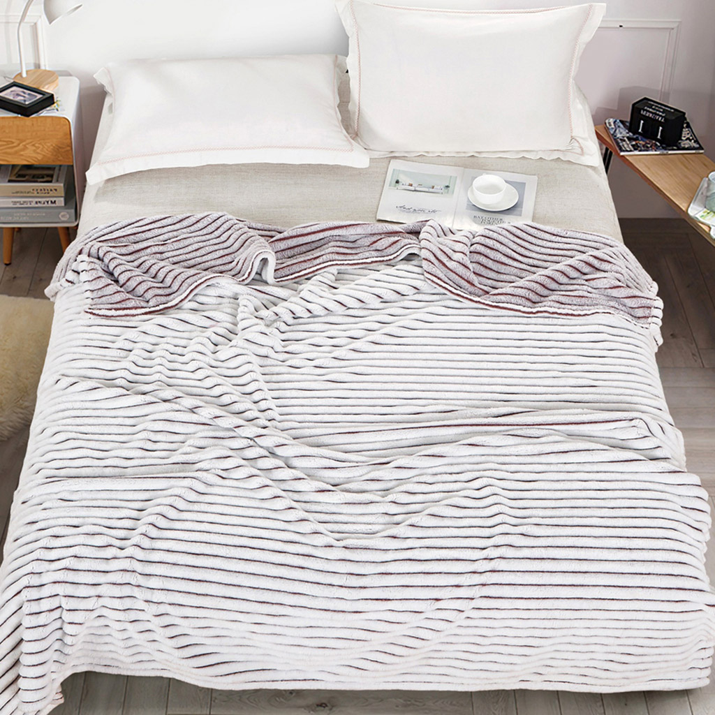 Плед/покрывало 180х200см "Белый тигр-004", велсофт "Marmari" полоса, высокий ворс, полиэстер 100%, плотность 350г/м2, упаковка пояс бумажный, "Домашняя мода" (Россия)