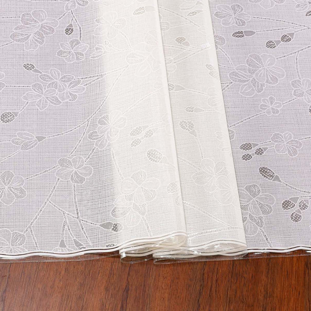 Скатерть ПВХ "Цветочные нити" 137х180см, длина стола до 120см, на 4 персоны, "LACE" гладкая, пленка сверху, плотная, беж с перламутром, упак. "классическая" п/э 28х41см т.м. "Домашняя Мода" (Китай)