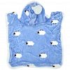 6023 - "Пэт тойс (Pet toys)" Одежда для собаки "Накидка на меху" "Овечка" с капюшоном, с помпоном, на кнопках, р-р S, длина спинки 29см/обхват шеи 28-32см, цвет-голубой, флис/искусственный мех (100% полиэстер) (Китай)