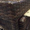 н/с - НЕСОРТ "ДМ" Комплект мебели 7 предметов (стол столешница стеклянная 150х95х72см; стул 43х48х90см -4 штуки; кресло 58х48х90см -2 штуки) металлический каркас, искусственный ротанг, коричневый (Китай) 3 дефекта на стульях, 1 дефект на подлокотнике кресл